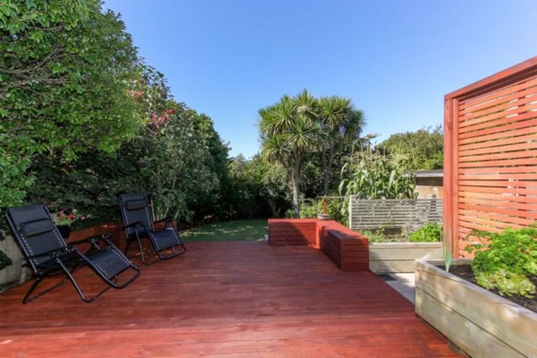 Photo of property in 11 Bulteel Street, New Plymouth, 4310