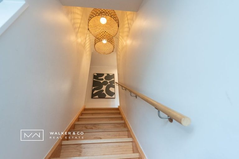 Photo of property in 4 Elmslie Road, Pinehaven, Upper Hutt, 5019