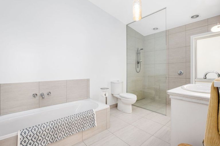 Photo of property in 152 Eskdale Road, Papakowhai, Porirua, 5024