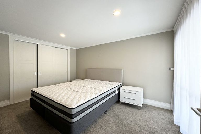 Photo of property in 8 Mural Place, Greenhithe, Auckland, 0632