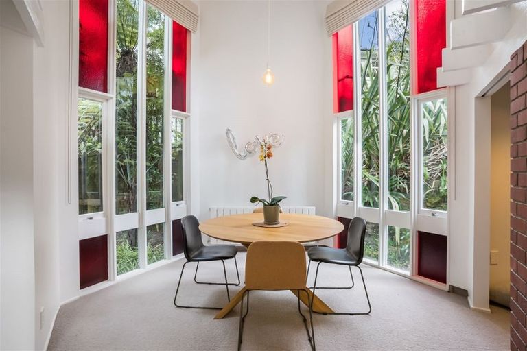 Photo of property in 25 Eastcliffe Road, Castor Bay, Auckland, 0620