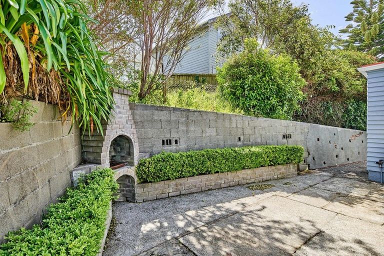 Photo of property in 10 Monowai Road, Johnsonville, Wellington, 6037