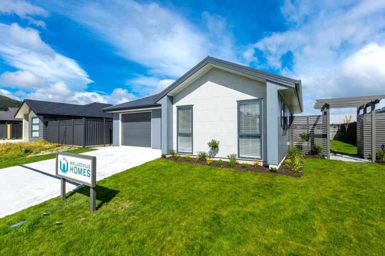 Photo of property in 49 Buddle Road, Wallaceville, Upper Hutt, 5018