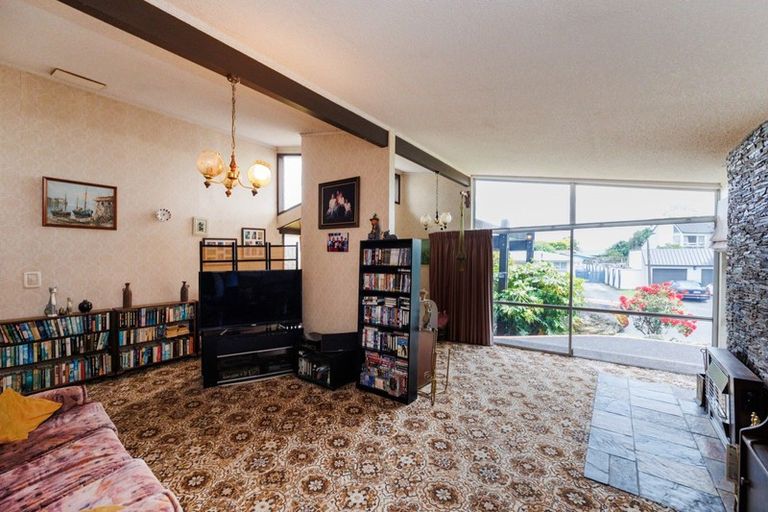 Photo of property in 34 Pinedale Parade, Milson, Palmerston North, 4414