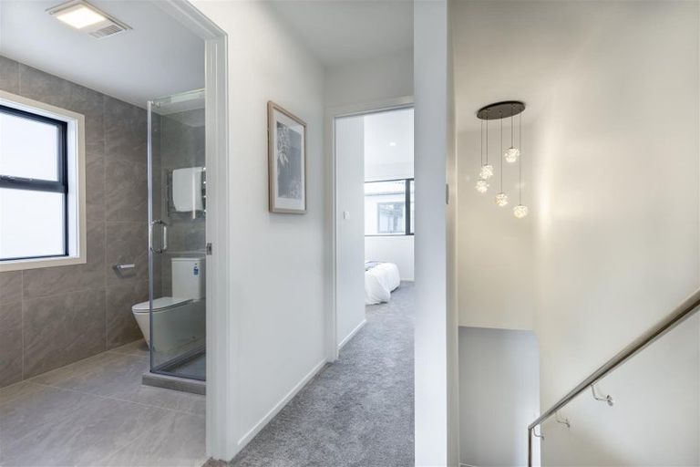 Photo of property in 5/25 Swanson Road, Henderson, Auckland, 0610