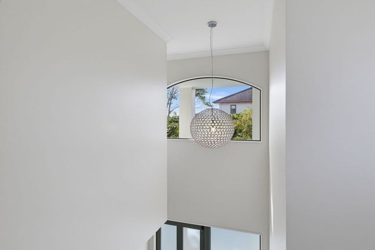 Photo of property in 6 Chadlington Avenue, Henderson, Auckland, 0612