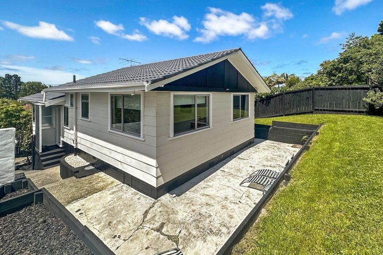 Photo of property in 61 Sunline Avenue, Massey, Auckland, 0614