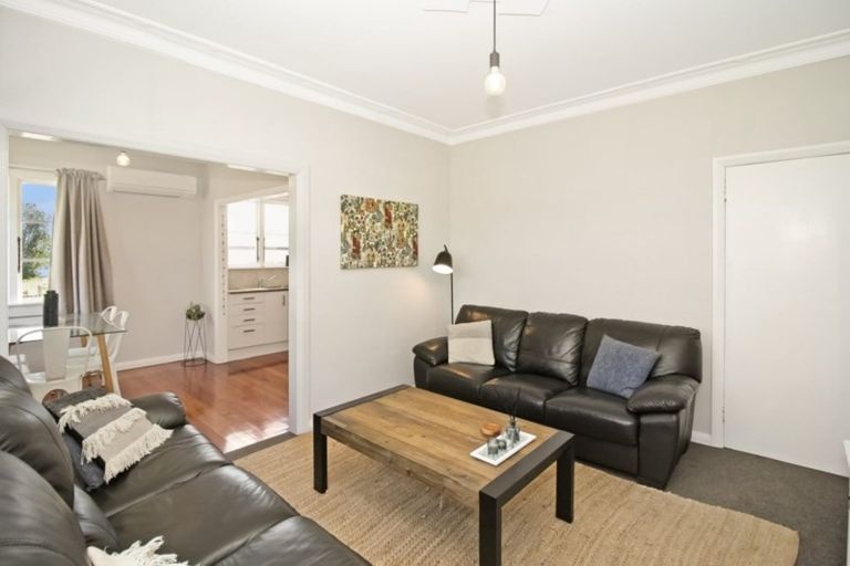 Photo of property in 18 Olson Street, Egmont Village, Inglewood, 4386