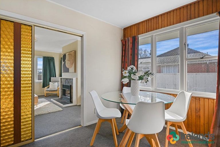 Photo of property in 42 Russley Road, Russley, Christchurch, 8042