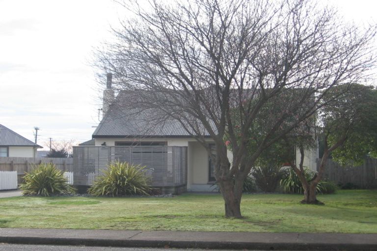 Photo of property in 102 Barden Street, Mayfair, Hastings, 4122