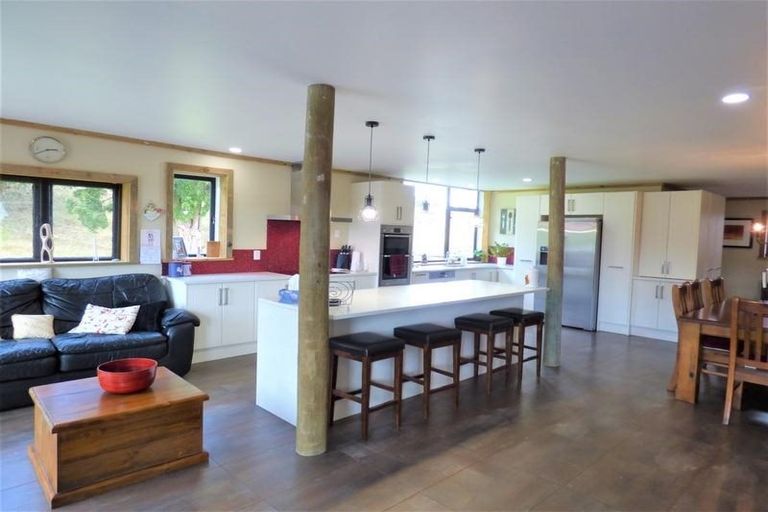 Photo of property in 593 Ormiston Road, Waipu, 0582