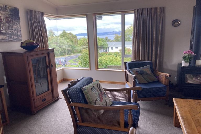Photo of property in 4 Titoki Avenue, Waipahihi, Taupo, 3330