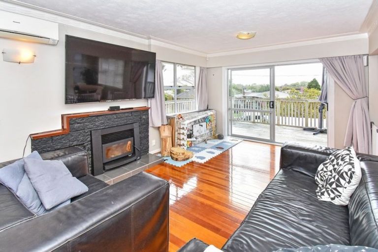 Photo of property in 15 Rembrandt Place, Opaheke, Papakura, 2113