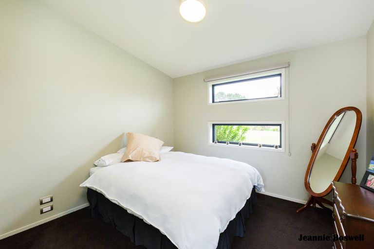 Photo of property in 5/454 Stoney Creek Road, Kelvin Grove, Palmerston North, 4470