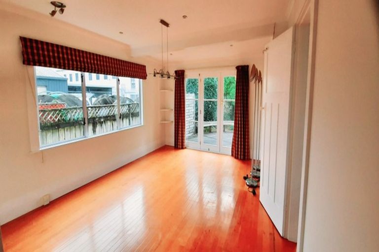 Photo of property in 21 Twelfth Avenue, Tauranga South, Tauranga, 3112