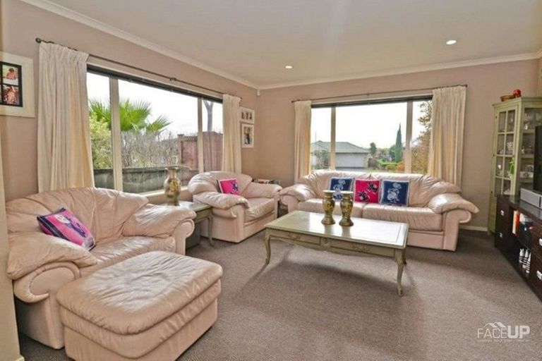 Photo of property in 33 Rush Creek Drive, Westgate, Auckland, 0614