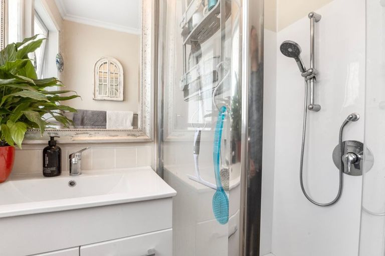 Photo of property in 8 Omata Road, Westown, New Plymouth, 4310