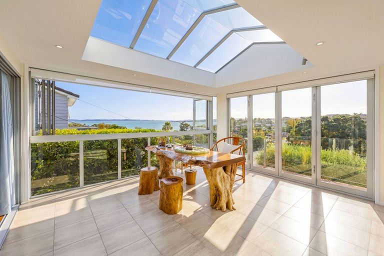 Photo of property in 1/5 Colmar Road, Mellons Bay, Auckland, 2014