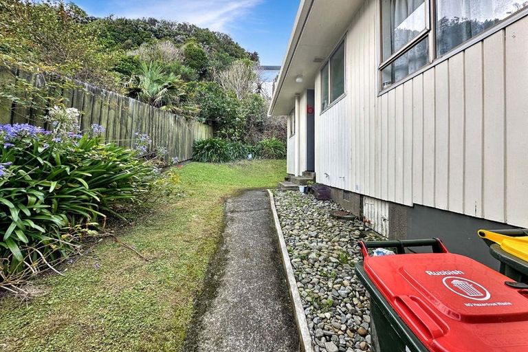 Photo of property in 46 Acacia Avenue, Maungaraki, Lower Hutt, 5010