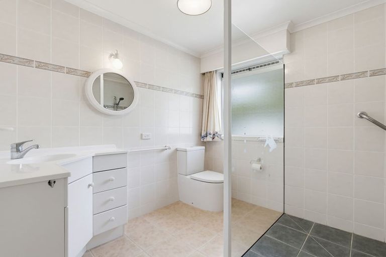 Photo of property in 25 Barraud Place, Pukehangi, Rotorua, 3015