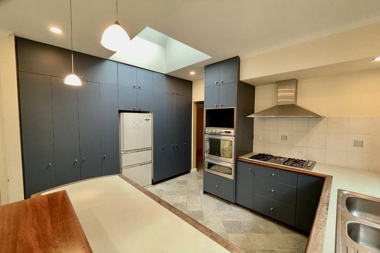 Photo of property in 4 Newcombe Crescent, Karori, Wellington, 6012