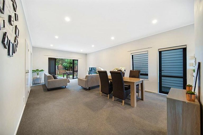 Photo of property in 18 Taiaapure Street, Weymouth, Auckland, 2103