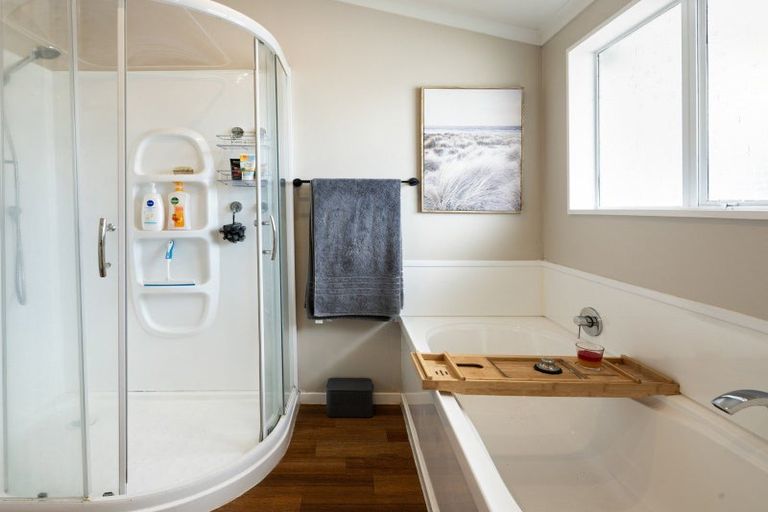 Photo of property in 28 Rothesay Place, Dinsdale, Hamilton, 3204