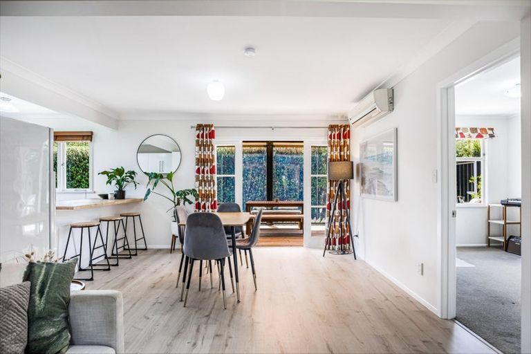 Photo of property in 1b Titoki Street, Te Atatu Peninsula, Auckland, 0610