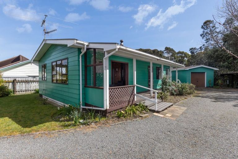 Photo of property in 15 Pitoitoi Street, Otaihanga, Paraparaumu, 5036