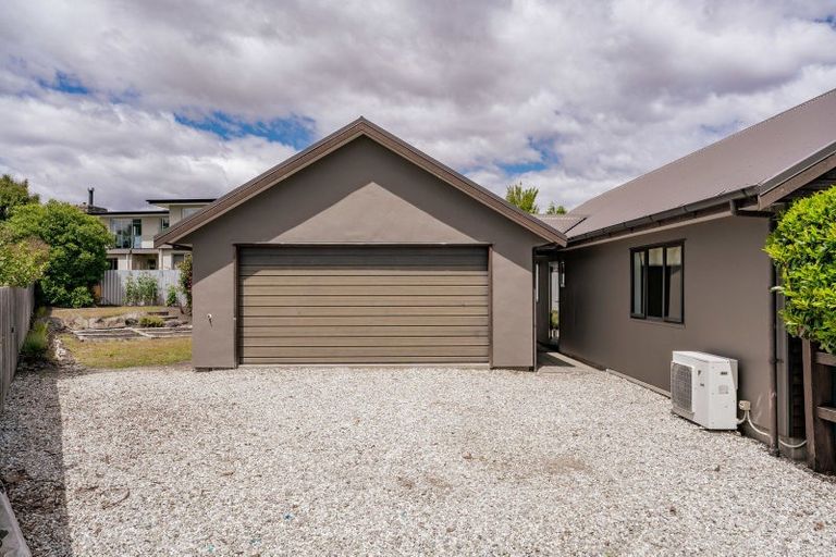Photo of property in 89 Rob Roy Lane, Wanaka, 9305