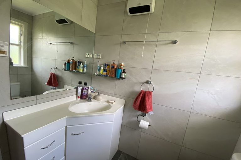 Photo of property in 11 Lynda Avenue, Paparangi, Wellington, 6037