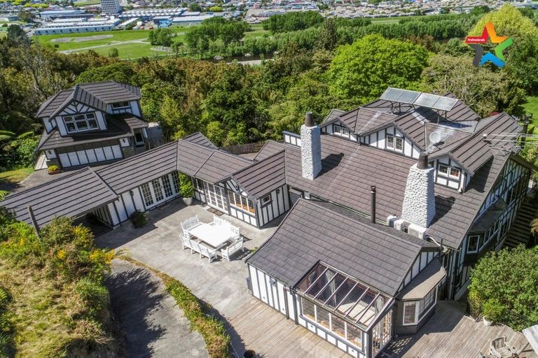 Photo of property in 345 Hebden Crescent, Kelson, Lower Hutt, 5010