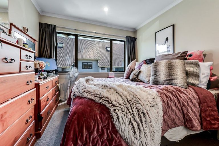 Photo of property in 2/10 Dowding Street, Melville, Hamilton, 3206