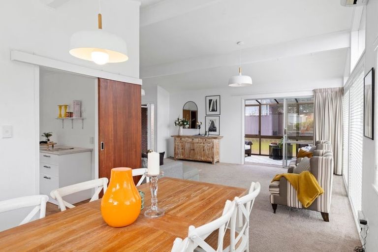 Photo of property in 26 Beechdale Crescent, Pakuranga Heights, Auckland, 2010