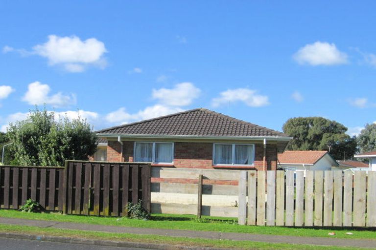 Photo of property in 1/127 Boundary Road, Clover Park, Auckland, 2019