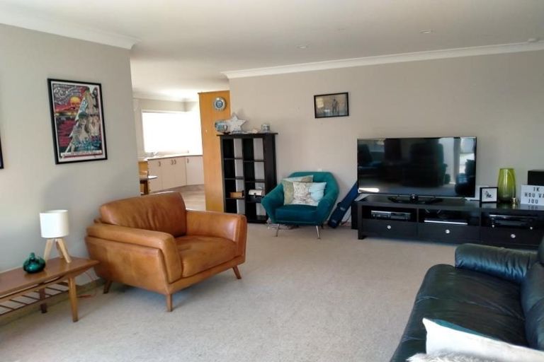 Photo of property in 2/68 Guppy Road, Greenmeadows, Napier, 4112