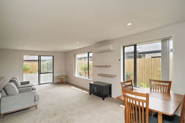 Photo of property in 5 Flaxon Place, Burwood, Christchurch, 8083