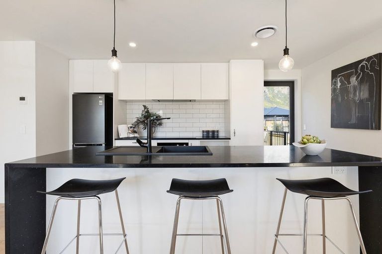 Photo of property in 104 Spur Ridge Rise, Jacks Point, 9371