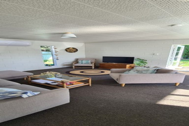 Photo of property in 74b Barrett Street, Westown, New Plymouth, 4310