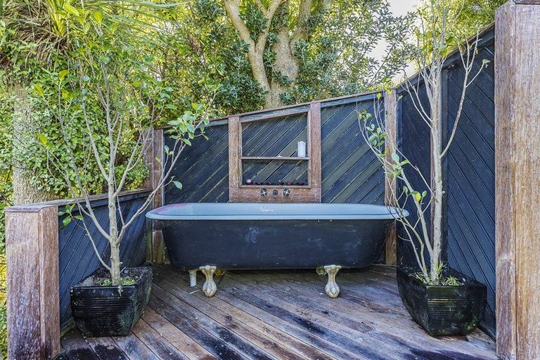 Photo of property in 8 Chatham Street, Berhampore, Wellington, 6023