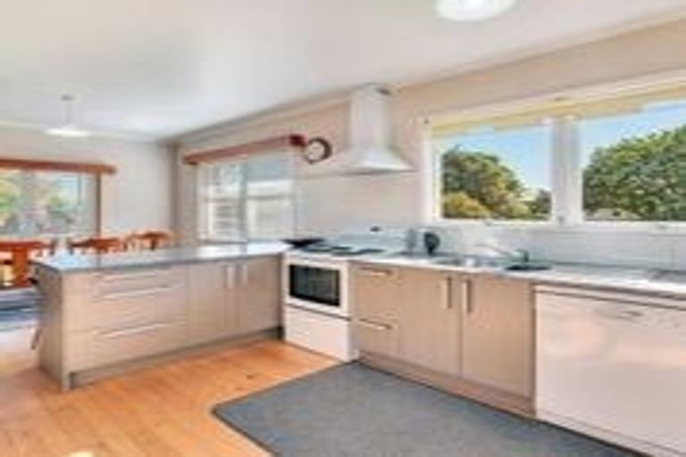 Photo of property in 69 Willis Road, Papakura, 2110