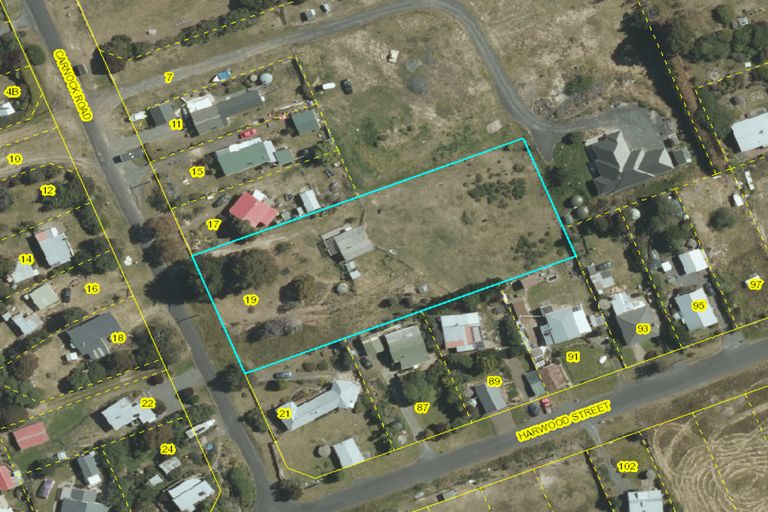 Photo of property in 19 Carnock Road, Harwood, Dunedin, 9077