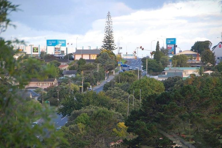 Photo of property in 2/28 Noeleen Street, Glenfield, Auckland, 0629