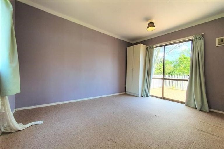 Photo of property in 15 Dellwood Avenue, Henderson, Auckland, 0612