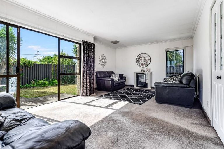 Photo of property in 38 Braid Road, St Andrews, Hamilton, 3200