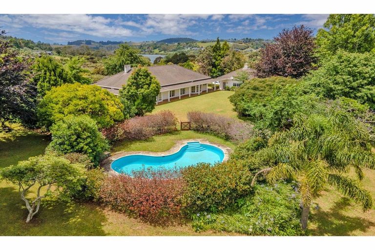 Photo of property in 8 Lensvelt Lane, Kerikeri, 0230