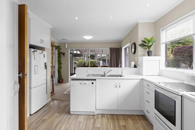 Photo of property in 4 Newcastle Road, Dinsdale, Hamilton, 3204