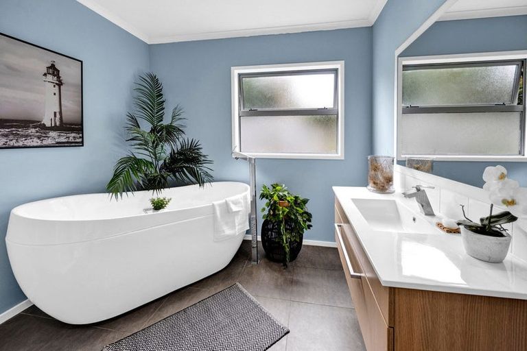 Photo of property in 72e Wairau Road, Oakura, 4314