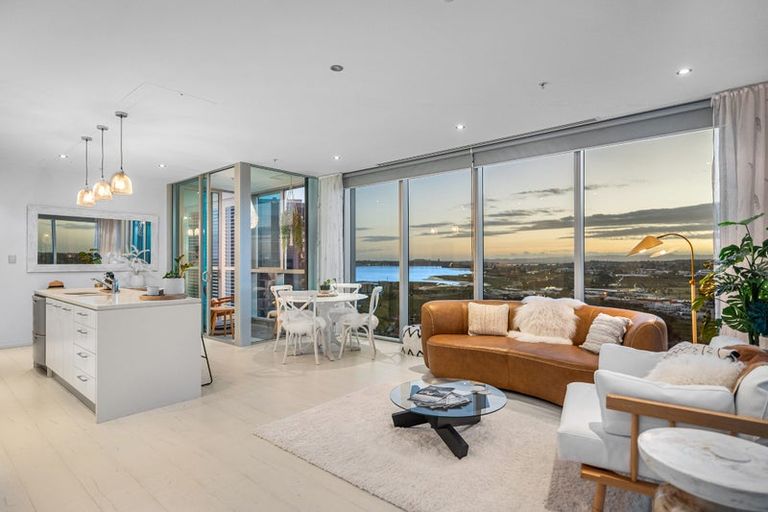 Photo of property in Sentinel Apartments, 1604/3 Northcroft Street, Takapuna, Auckland, 0622