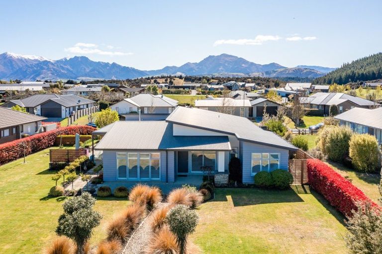 Photo of property in 4 Sunnyside Lane, Wanaka, 9305